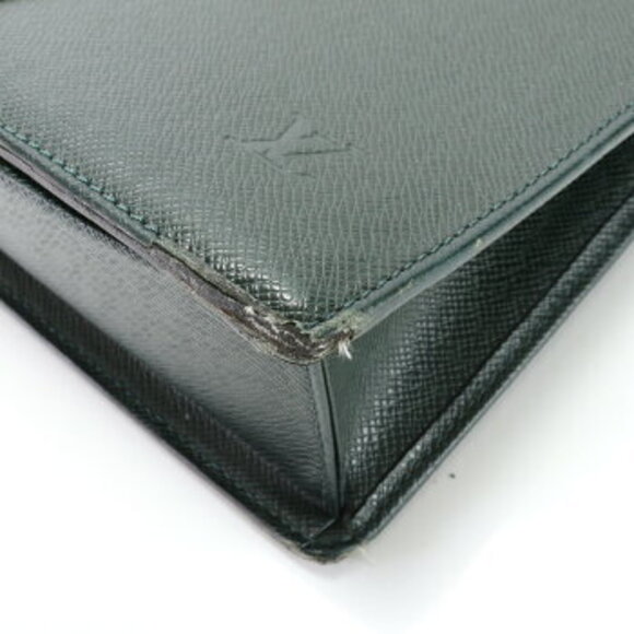 Louis Vuitton Taiga Porto Rozan business bag crossbody - Picture 9 of 12